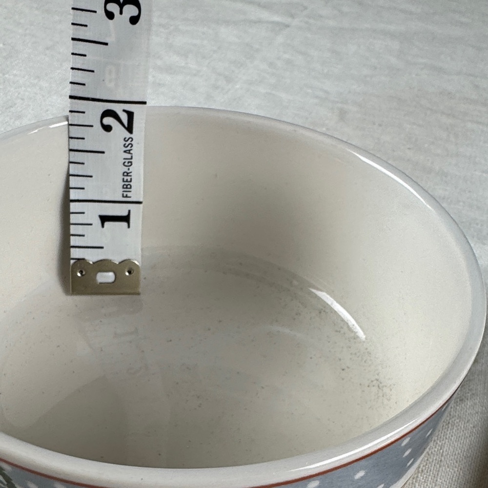Hancook Festive Winter Scene Ceramic lidded Bowl - Picture 8 of 12